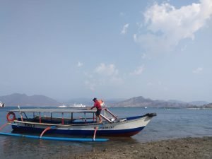 sewa kapal pulau kenawa